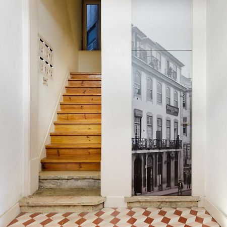 Update Urban Chic Flat In 19Th Century Building 2 Bedrooms & 2 Bathrooms & Ac Central Alfama District Лиссабон Экстерьер фото