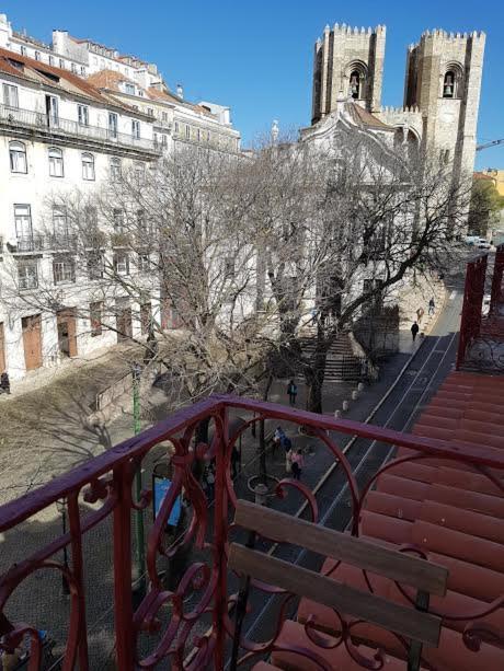 Update Urban Chic Flat In 19Th Century Building 2 Bedrooms & 2 Bathrooms & Ac Central Alfama District Лиссабон Экстерьер фото