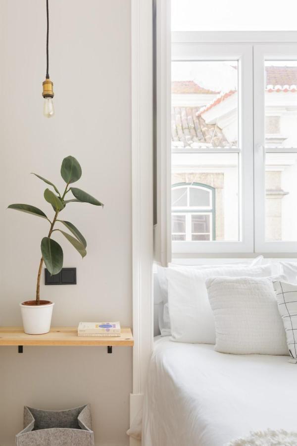 Update Urban Chic Flat In 19Th Century Building 2 Bedrooms & 2 Bathrooms & Ac Central Alfama District Лиссабон Экстерьер фото