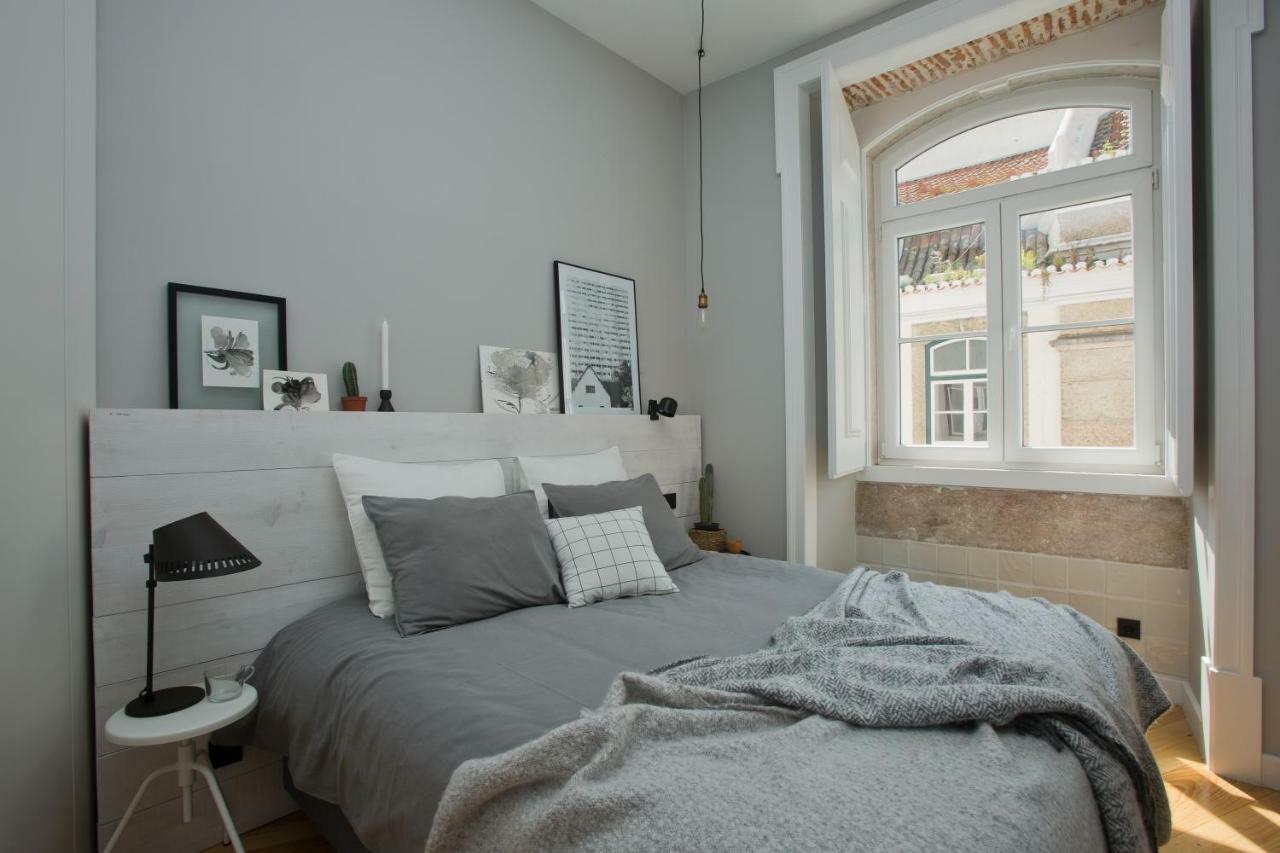 Update Urban Chic Flat In 19Th Century Building 2 Bedrooms & 2 Bathrooms & Ac Central Alfama District Лиссабон Экстерьер фото