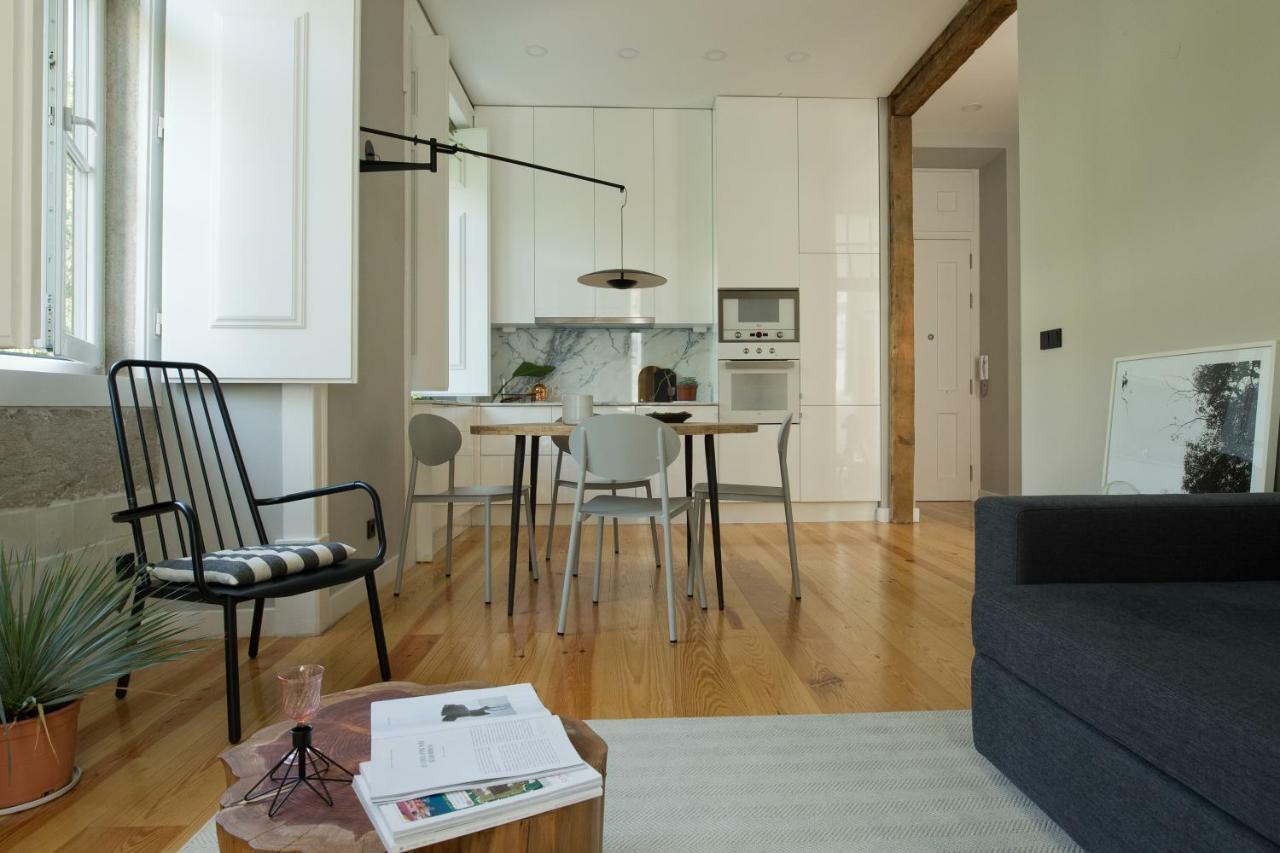 Update Urban Chic Flat In 19Th Century Building 2 Bedrooms & 2 Bathrooms & Ac Central Alfama District Лиссабон Экстерьер фото