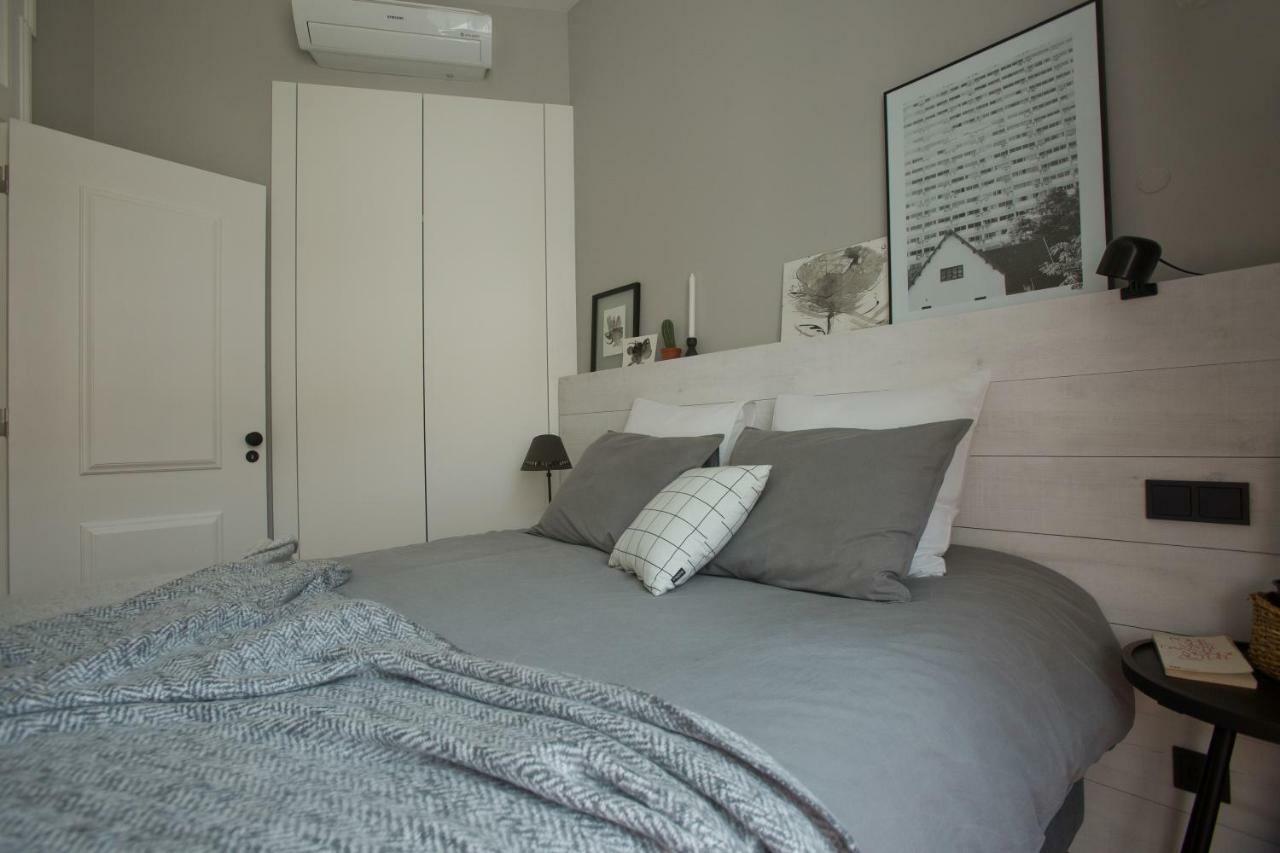 Update Urban Chic Flat In 19Th Century Building 2 Bedrooms & 2 Bathrooms & Ac Central Alfama District Лиссабон Экстерьер фото